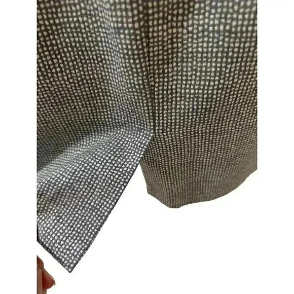 - Calvin Klein Gray Checked Sheath Dress,  Size 6.‌‌‌‌ Pre-Owned. - Picture 3 of 5